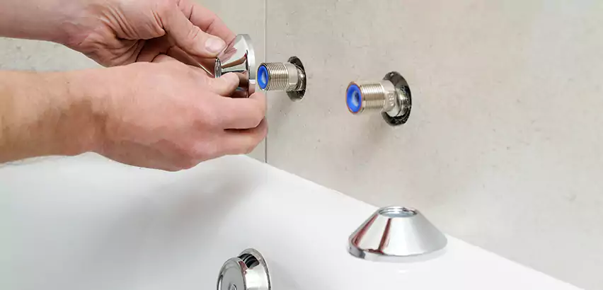 Bathtub Faucet Diverter Replacement in Lake Worth